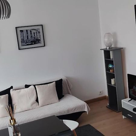 Quartier Des Emailleurs-T4 Avec Balcon Et Garage Apartment ลิมอจส์ ภายนอก รูปภาพ