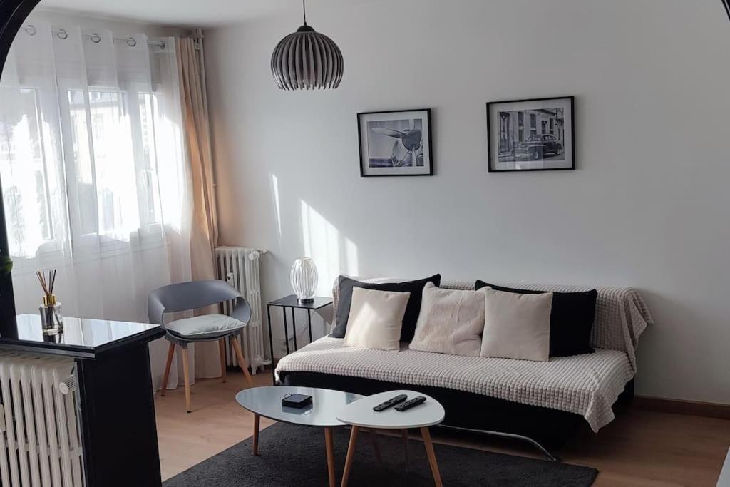Quartier Des Emailleurs-T4 Avec Balcon Et Garage Apartment ลิมอจส์ ภายนอก รูปภาพ